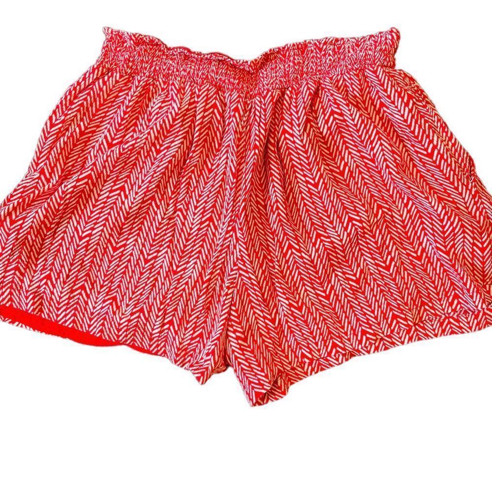 Knox Rose red and white striped shorts size M